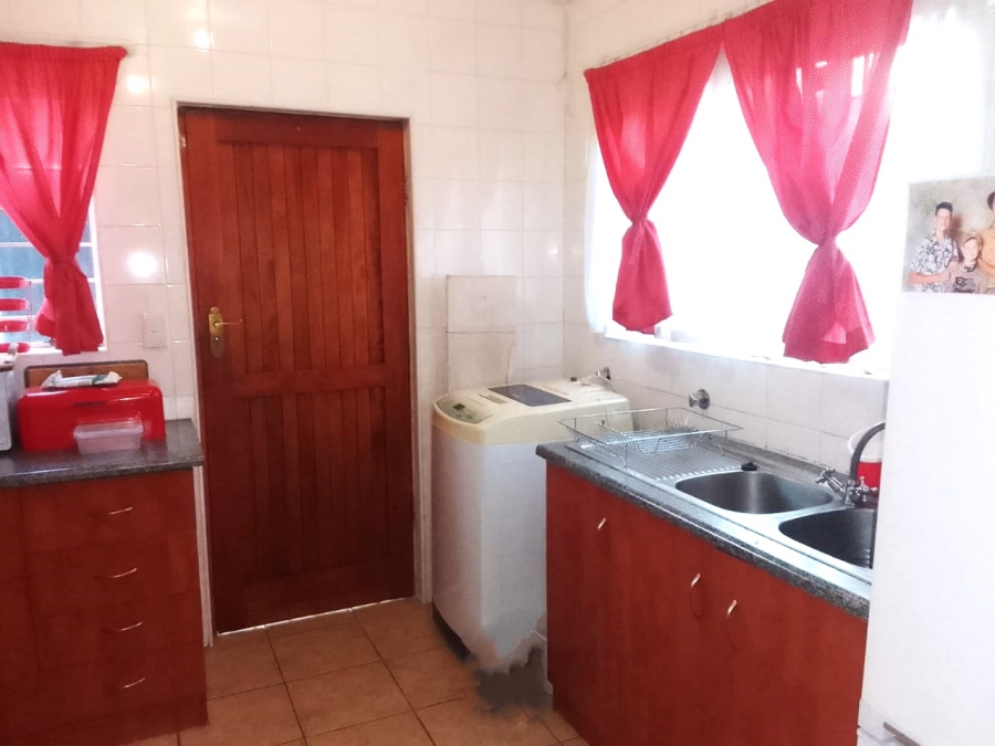3 Bedroom Property for Sale in Azalea Park North West